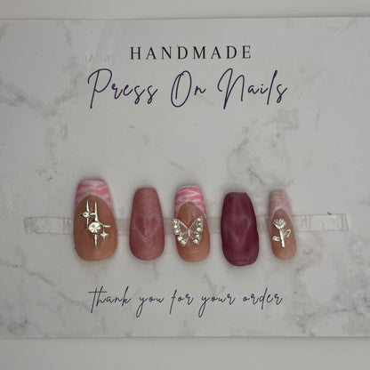 Pink Safari 💗🦓🦋